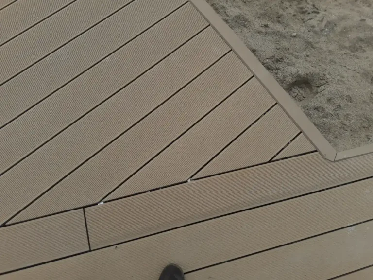 Deski tarasowe TerraDeck – trwałość i&nbsp;estetyka na&nbsp;lata